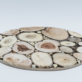 Mosaic oval trivet